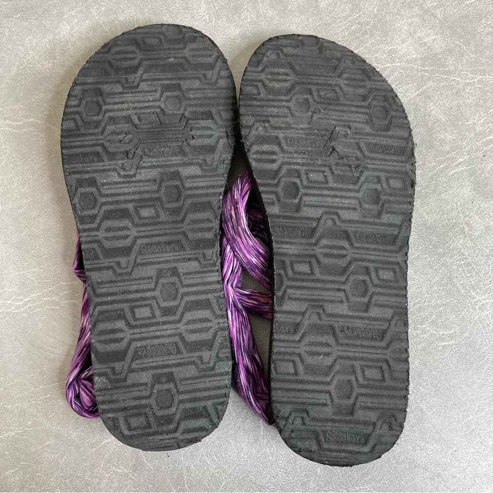 Skechers Women's Purple and Black Yoga Foam Meditation Sandals - Picture 8 of 10